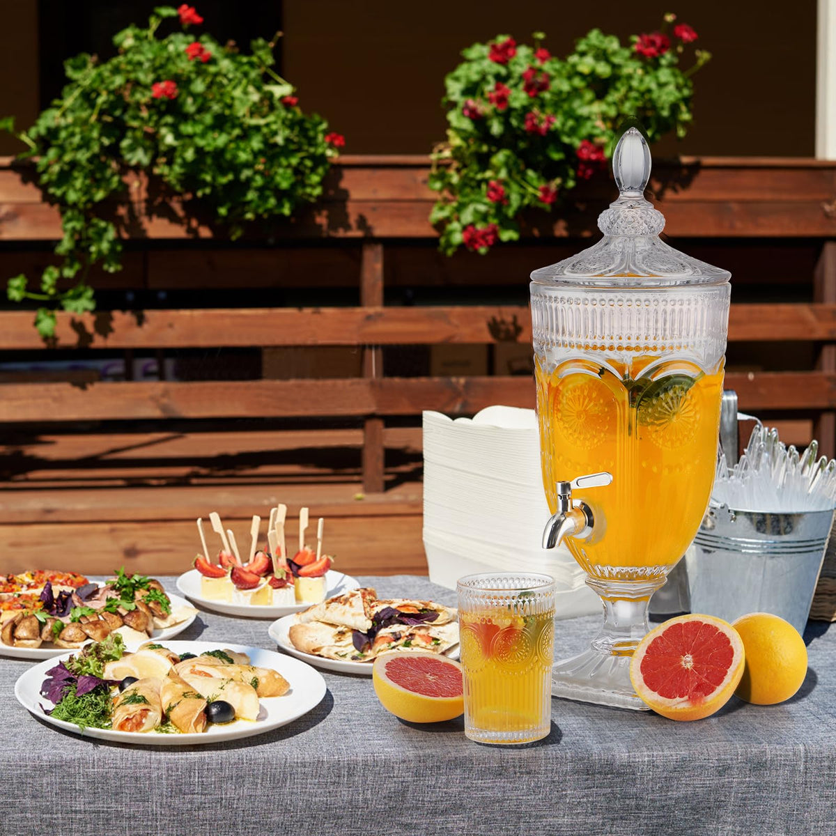 0.8 Gallon Glass Beverage Dispenser with Stainless Steel Spigot L378553